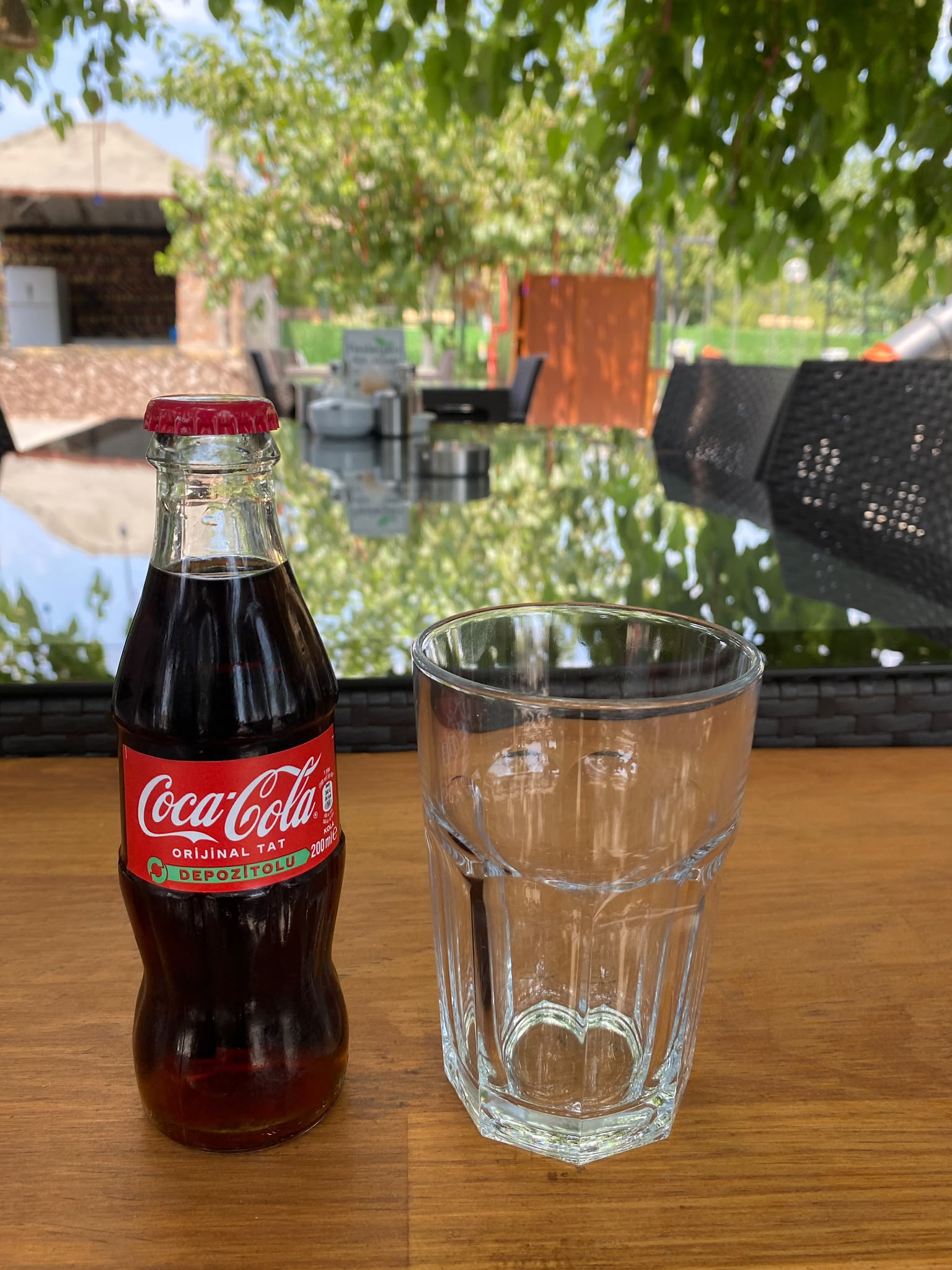 KOLA ŞİŞE